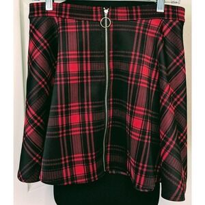 Hot Topic Skirt Womens M Red Black Plaid O-Ring Front Zip Skater Mini Goth Y2K